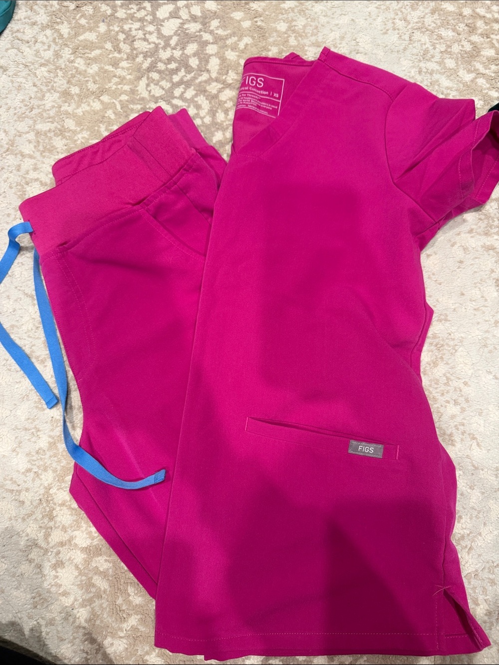 Figs scrub set in Raspberry Sorbet
